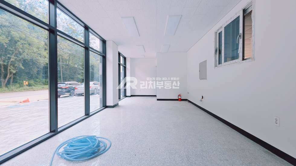 경기 안성시 보개면 북가현리 사무실이 바뀌면 일의 분위기도 달라집니다 월세 매물번호 10014 사진 2