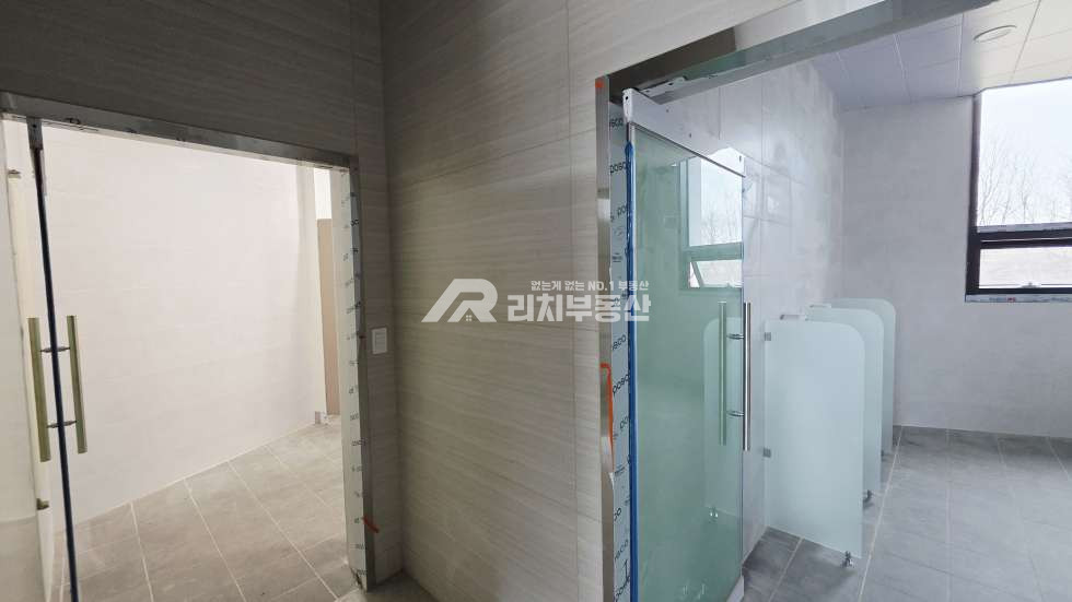경기 용인처인구 원삼면 독성리 SK하이닉스 바로 앞 대형사무실. 250평 주차 공간 넓고 신축 상가 월세 매물번호 10101 사진 8